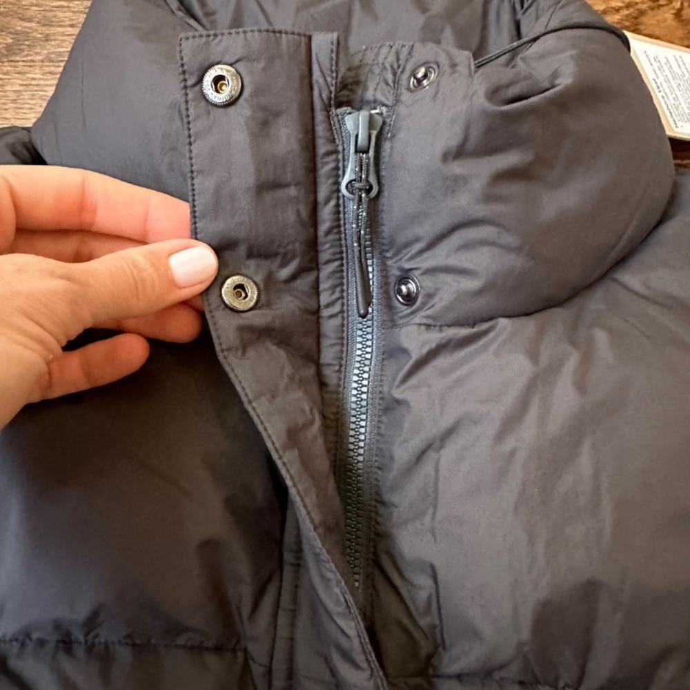 prAna NWT Hellebore Down Vest Charcoal Medium W1320224 - Picture 7 of 16